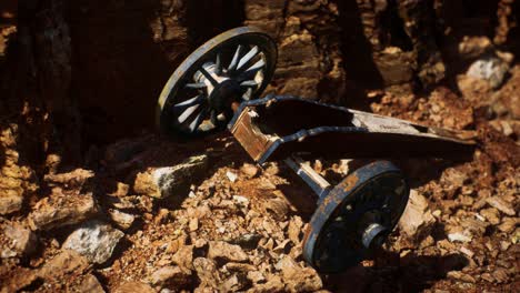 Alte-Historische-Waffe-In-Der-Steinschlucht